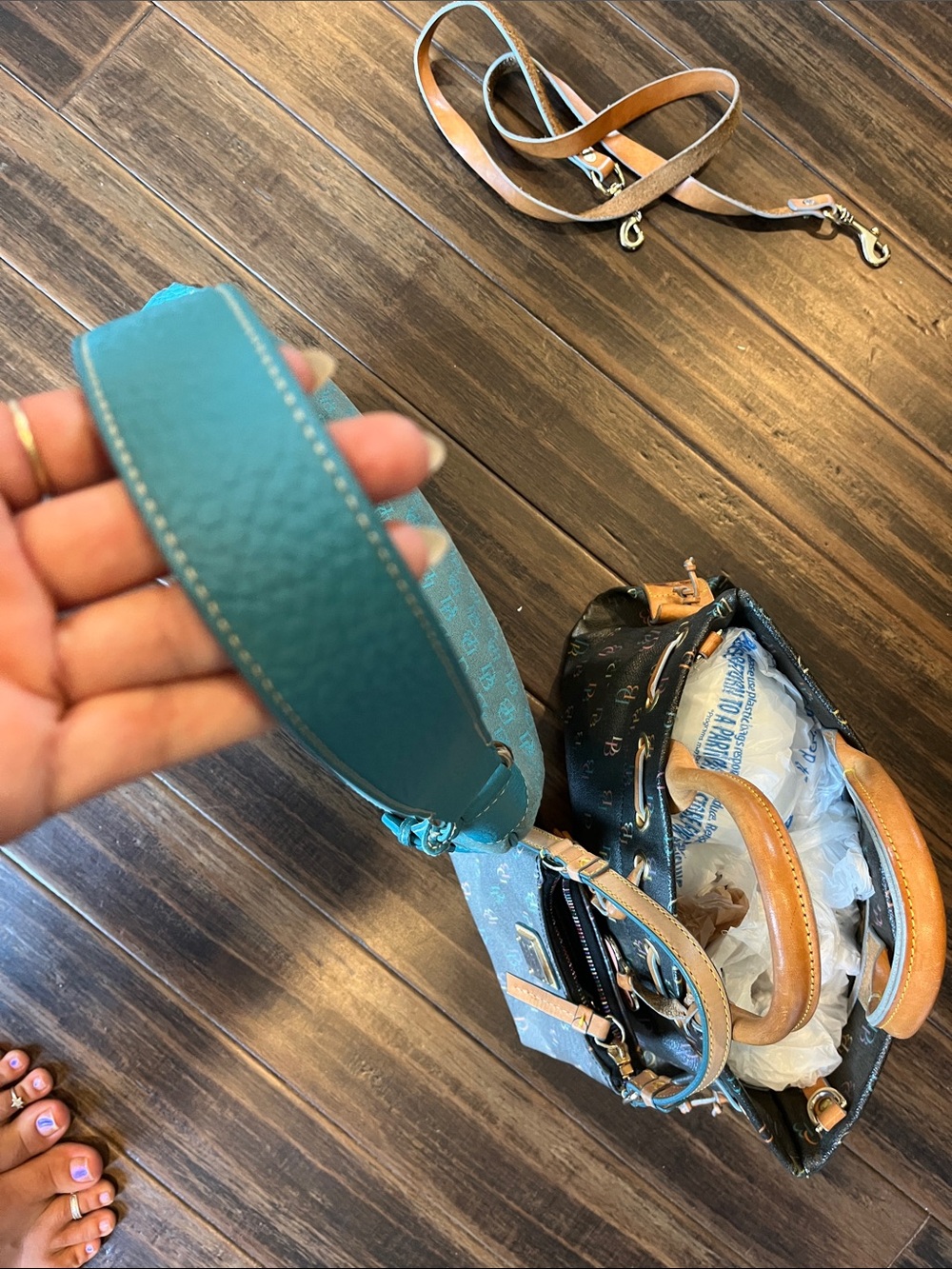 Dooney & Bourke Bundle! - Picture 9 of 14